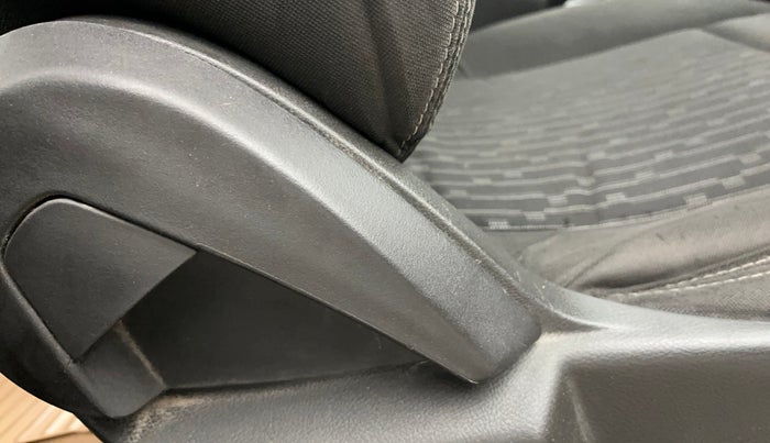 2016 Ford New Figo TREND 1.2 PETROL, Petrol, Manual, 52,602 km, Driver Side Adjustment Panel