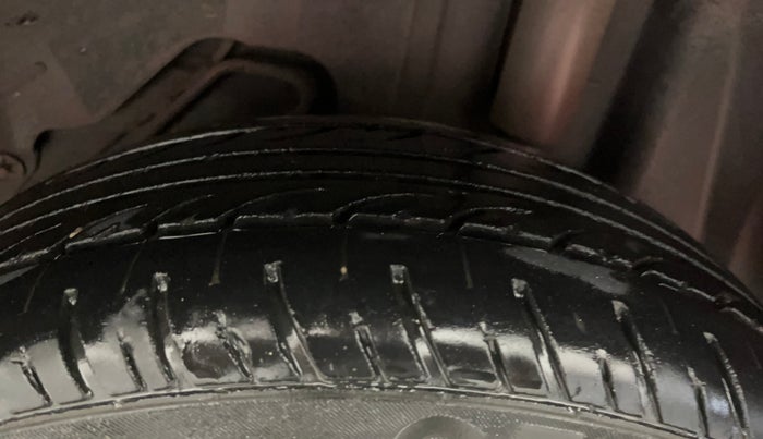 2016 Ford New Figo TREND 1.2 PETROL, Petrol, Manual, 52,602 km, Left Rear Tyre Tread