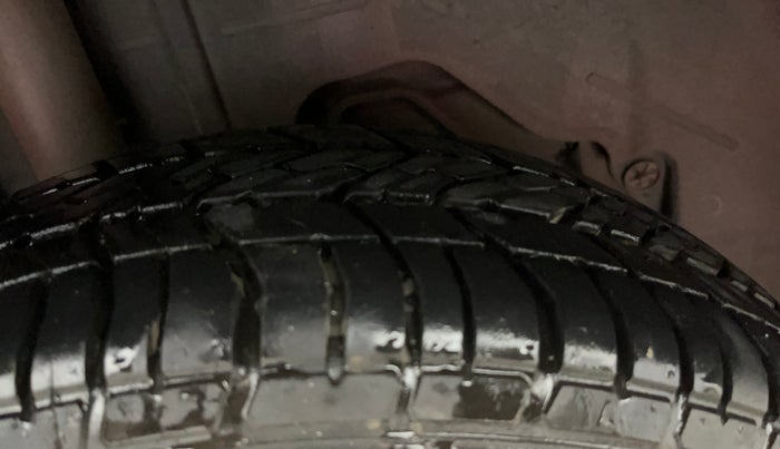 2016 Ford New Figo TREND 1.2 PETROL, Petrol, Manual, 52,602 km, Right Rear Tyre Tread