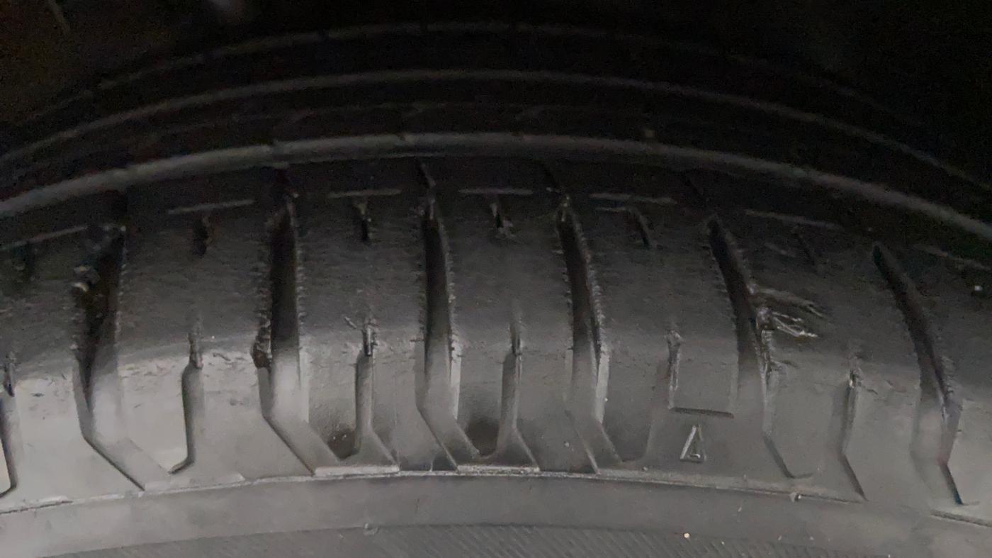 2018 Hyundai Verna 1.6 VTVT SX, Petrol, Manual, 42,093 km, Left Front Tyre Tread