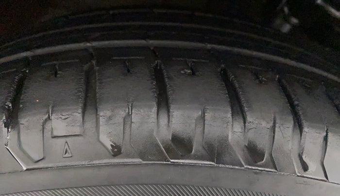 2018 Hyundai Verna 1.6 VTVT SX, Petrol, Manual, 42,093 km, Right Rear Tyre Tread