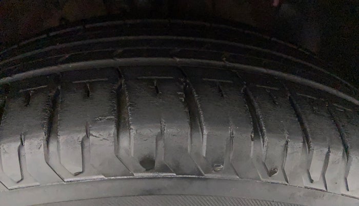2018 Hyundai Verna 1.6 VTVT SX, Petrol, Manual, 42,093 km, Right Front Tyre Tread