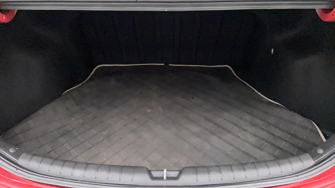 2018 Hyundai Verna 1.6 VTVT SX, Petrol, Manual, 42,093 km, Boot Inside