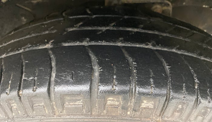 2017 Maruti Eeco 5 STR WITH AC PLUSHTR, Petrol, Manual, 58,425 km, Right Front Tyre Tread