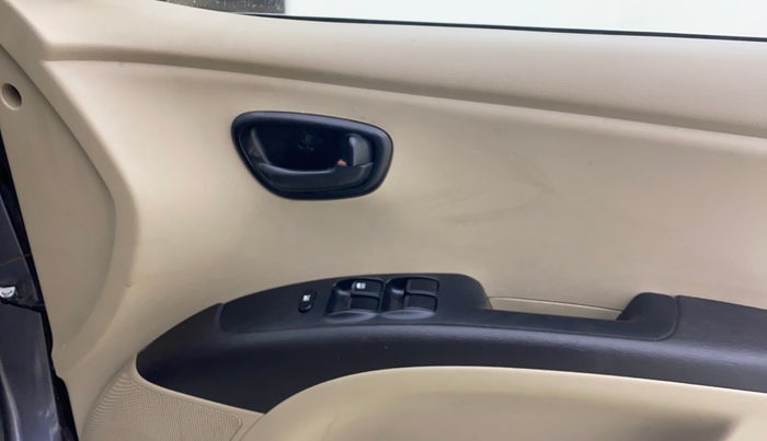 2014 Hyundai i10 MAGNA 1.1, Petrol, Manual, 40,603 km, Driver Side Door Panels Control