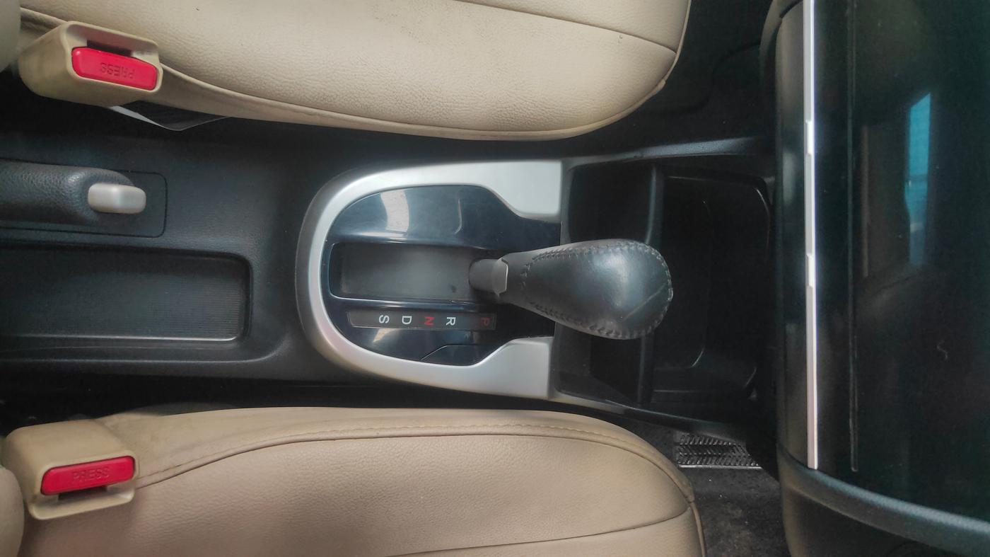 2016 Honda Jazz 1.2L I-VTEC V AT, Petrol, Automatic, 46,298 km, Gear Lever