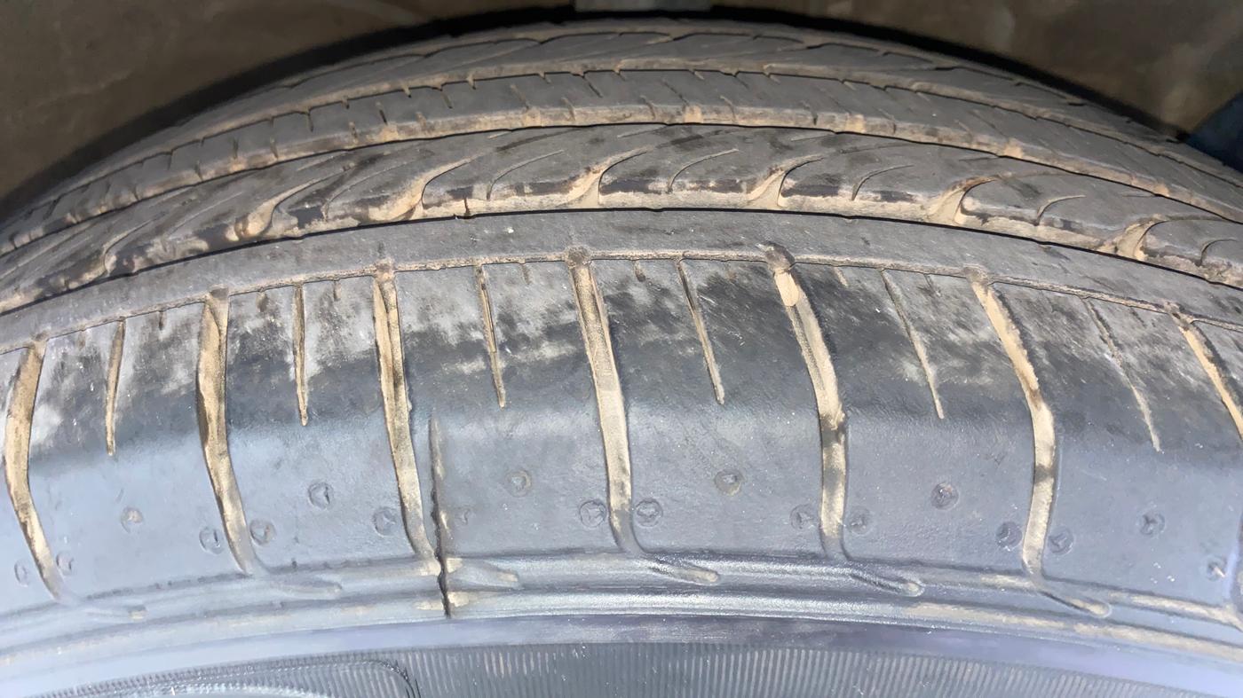 2017 Hyundai Creta SX PLUS AT 1.6 PETROL, Petrol, Automatic, 68,708 km, Right Front Tyre Tread