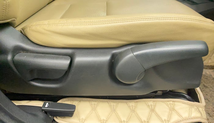 2016 Honda City 1.5L I-VTEC VX CVT, Petrol, Automatic, 1,25,004 km, Driver Side Adjustment Panel