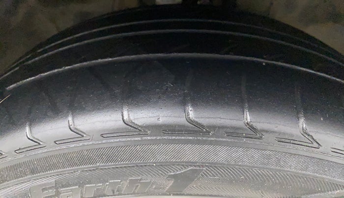 2016 Honda City 1.5L I-VTEC VX CVT, Petrol, Automatic, 1,25,004 km, Right Front Tyre Tread
