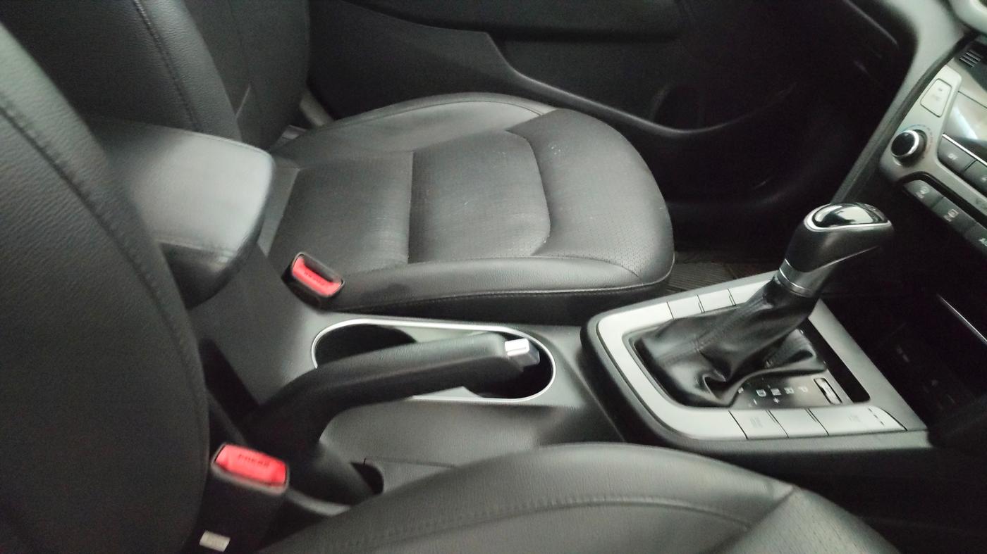 2017 Hyundai New Elantra 2.0 SX(O) AT PETROL, Petrol, Automatic, 67,772 km, Gear Lever