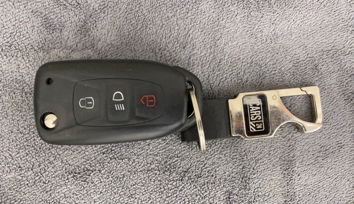 2021 Tata Tiago XT LIMITED EDITION PETROL, Petrol, Manual, 26,112 km, Key Close Up