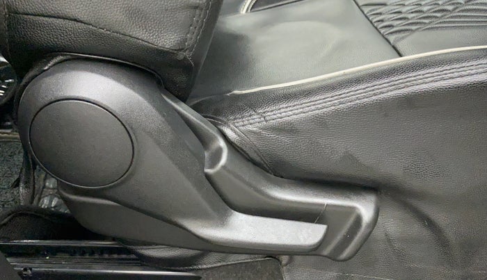 2022 Maruti Celerio VXI CNG, CNG, Manual, 39,007 km, Driver Side Adjustment Panel