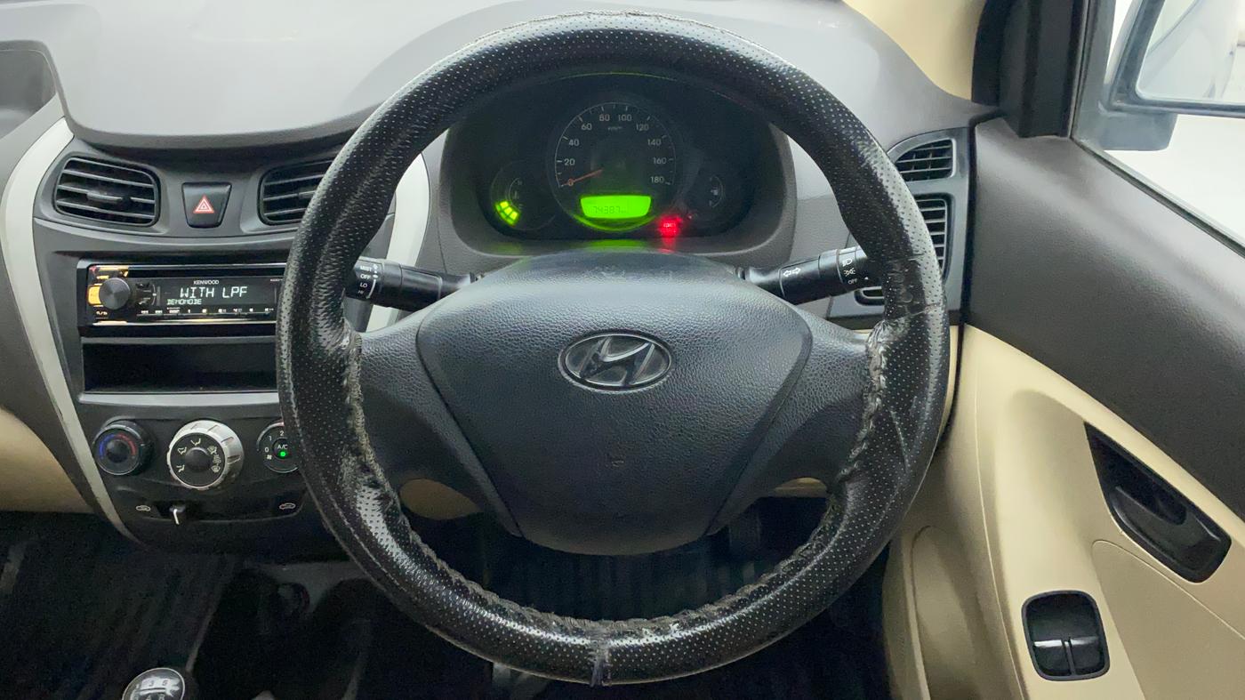 2017 Hyundai Eon ERA +, Petrol, Manual, 74,740 km, Steering Wheel Close Up