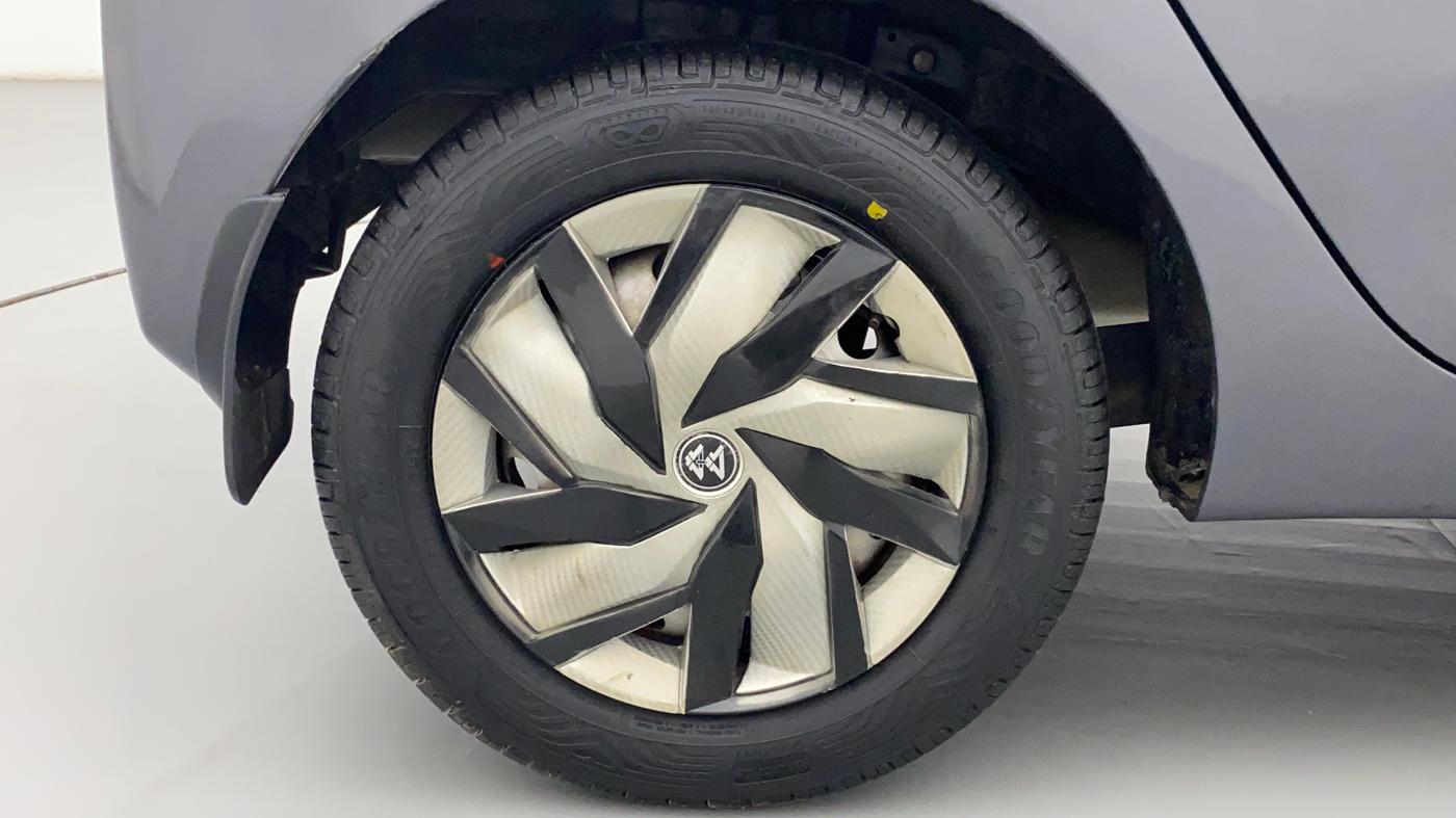 2017 Hyundai Eon ERA +, Petrol, Manual, 74,740 km, Right Rear Wheel