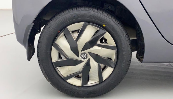 2017 Hyundai Eon ERA +, Petrol, Manual, 74,740 km, Right Rear Wheel
