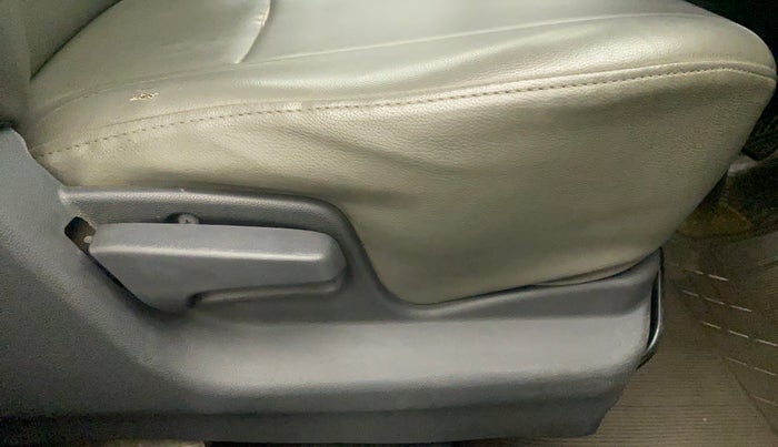 2011 Maruti Ritz VDI, Diesel, Manual, 60,841 km, Driver Side Adjustment Panel