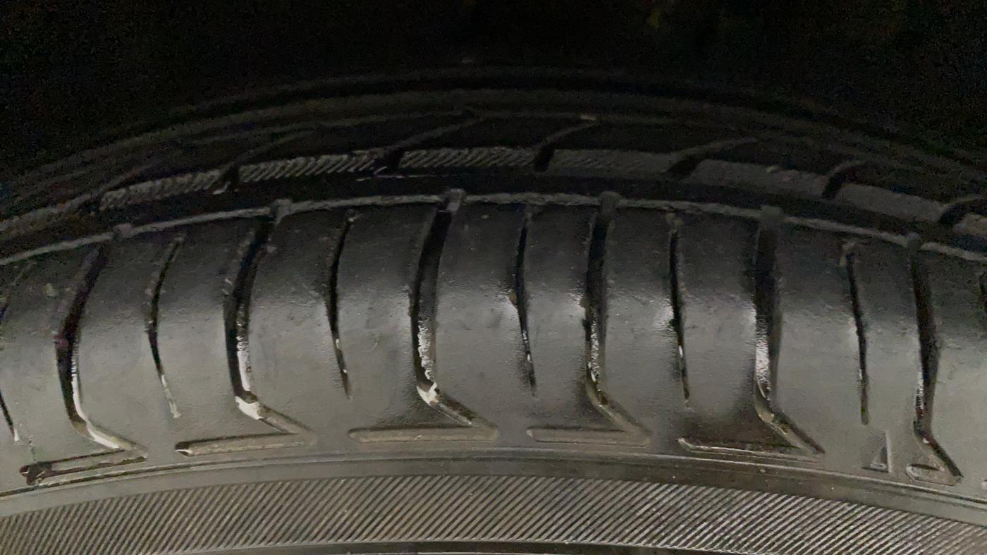 2011 Maruti Ritz VDI, Diesel, Manual, 60,841 km, Right Front Tyre Tread