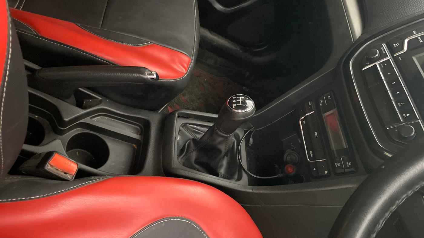 2019 Maruti Vitara Brezza ZDI, Diesel, Manual, 94,605 km, Gear Lever