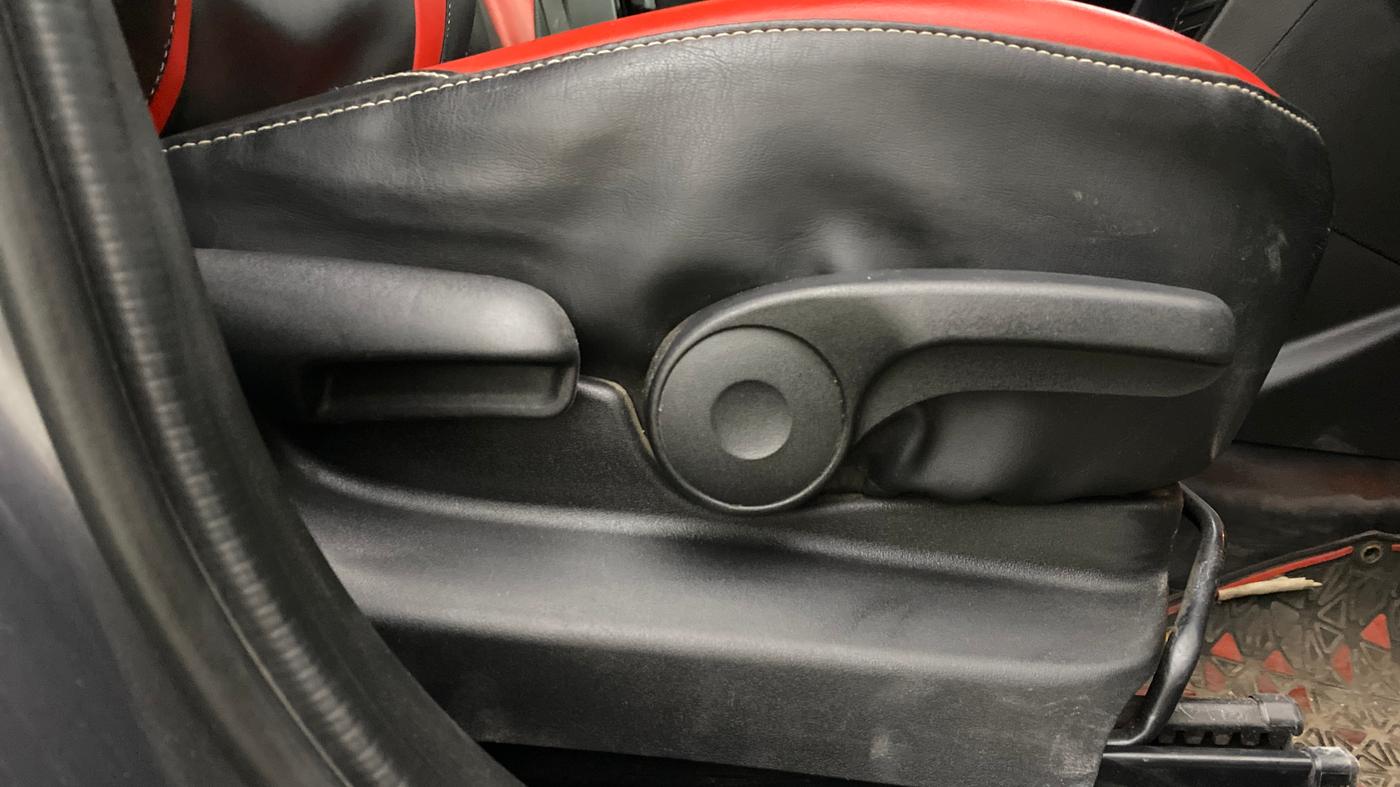 2019 Maruti Vitara Brezza ZDI, Diesel, Manual, 94,605 km, Driver Side Adjustment Panel