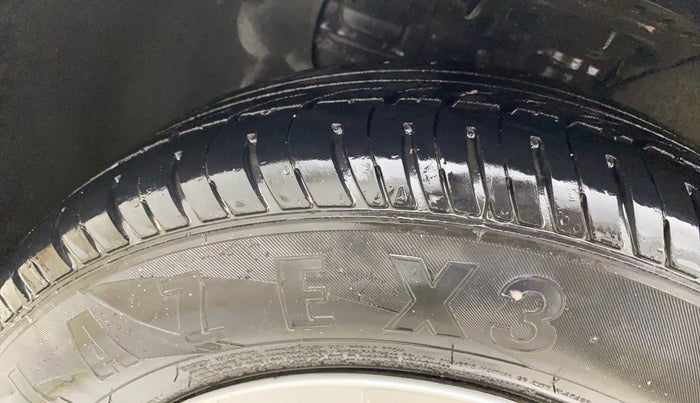 2017 Hyundai Elite i20 SPORTZ 1.2, Petrol, Manual, 74,650 km, Left Front Tyre Tread