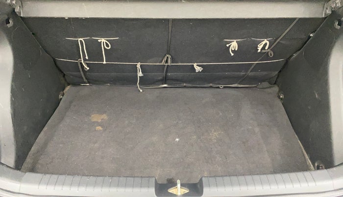 2017 Hyundai Elite i20 SPORTZ 1.2, Petrol, Manual, 74,650 km, Boot Inside