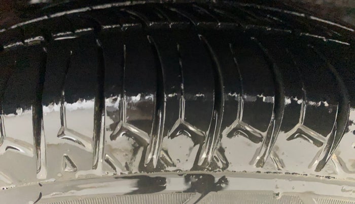 2014 Hyundai i10 SPORTZ 1.1, Petrol, Manual, 68,639 km, Left Rear Tyre Tread