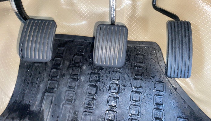 2014 Hyundai i10 SPORTZ 1.1, Petrol, Manual, 68,639 km, Pedals