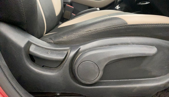 2019 Hyundai Elite i20 ASTA 1.2 (O), Petrol, Manual, 46,282 km, Driver Side Adjustment Panel