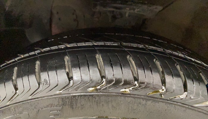 2019 Hyundai Elite i20 ASTA 1.2 (O), Petrol, Manual, 46,282 km, Left Front Tyre Tread