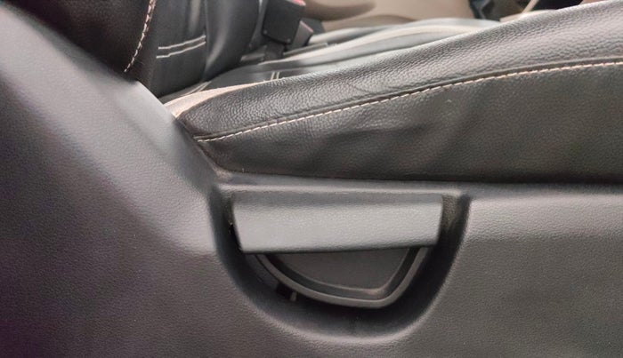 2018 Hyundai NEW SANTRO SPORTZ AMT, CNG, Automatic, 43,478 km, Driver Side Adjustment Panel