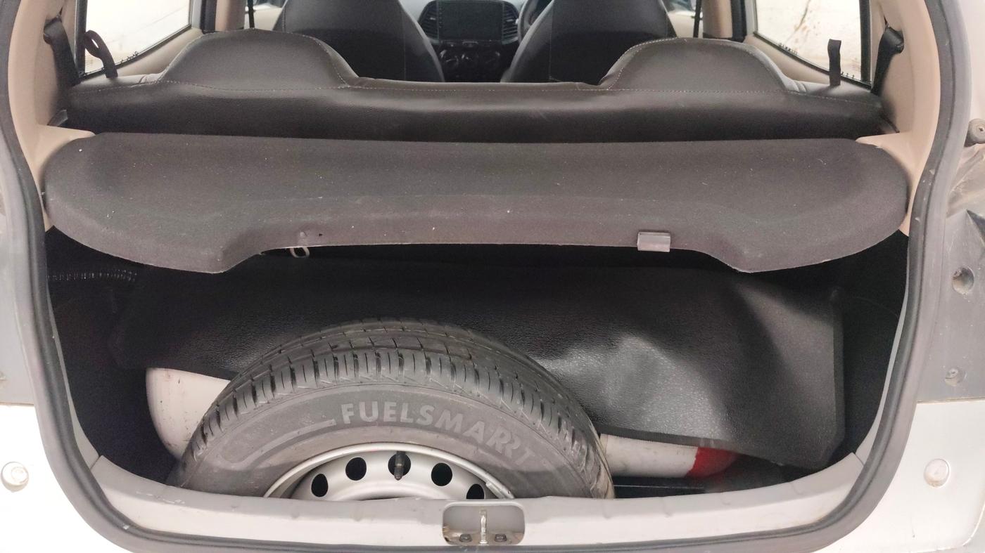 2018 Hyundai NEW SANTRO SPORTZ AMT, CNG, Automatic, 43,478 km, Boot Inside