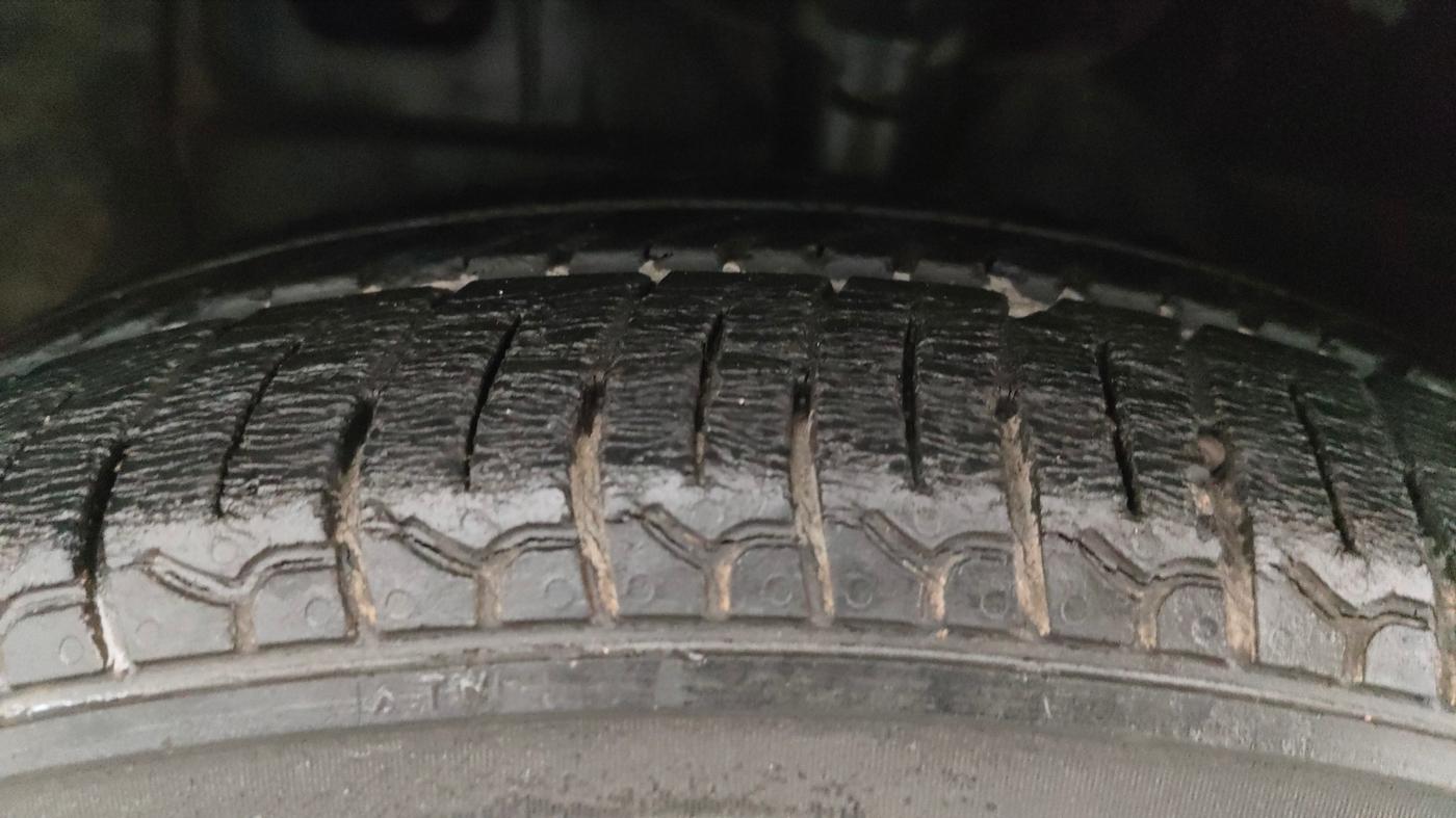 2018 Hyundai NEW SANTRO SPORTZ AMT, CNG, Automatic, 43,478 km, Left Front Tyre Tread