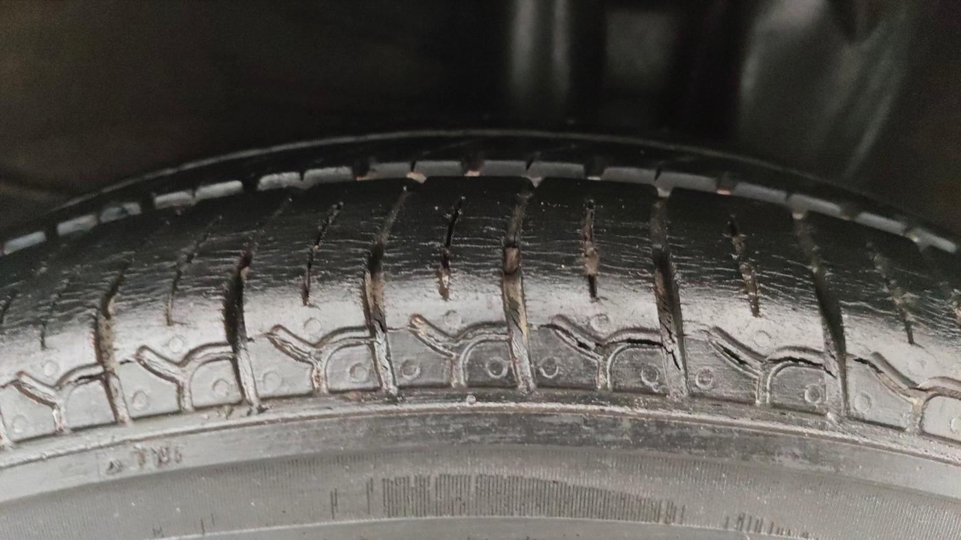 2018 Hyundai NEW SANTRO SPORTZ AMT, CNG, Automatic, 43,478 km, Left Rear Tyre Tread