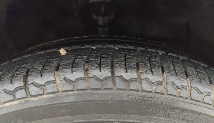 2018 Hyundai NEW SANTRO SPORTZ AMT, CNG, Automatic, 43,478 km, Right Front Tyre Tread