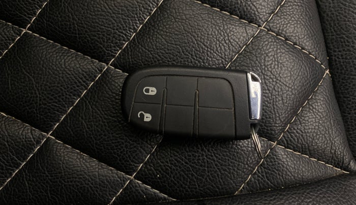 2017 Jeep Compass LONGITUDE (O) 2.0 DIESEL, Diesel, Manual, 85,899 km, Key Close Up