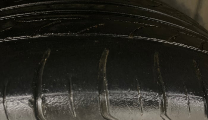 2017 Jeep Compass LONGITUDE (O) 2.0 DIESEL, Diesel, Manual, 85,899 km, Right Rear Tyre Tread