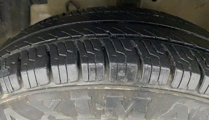 2013 Maruti Swift Dzire VXI, Petrol, Manual, 91,537 km, Left Front Tyre Tread