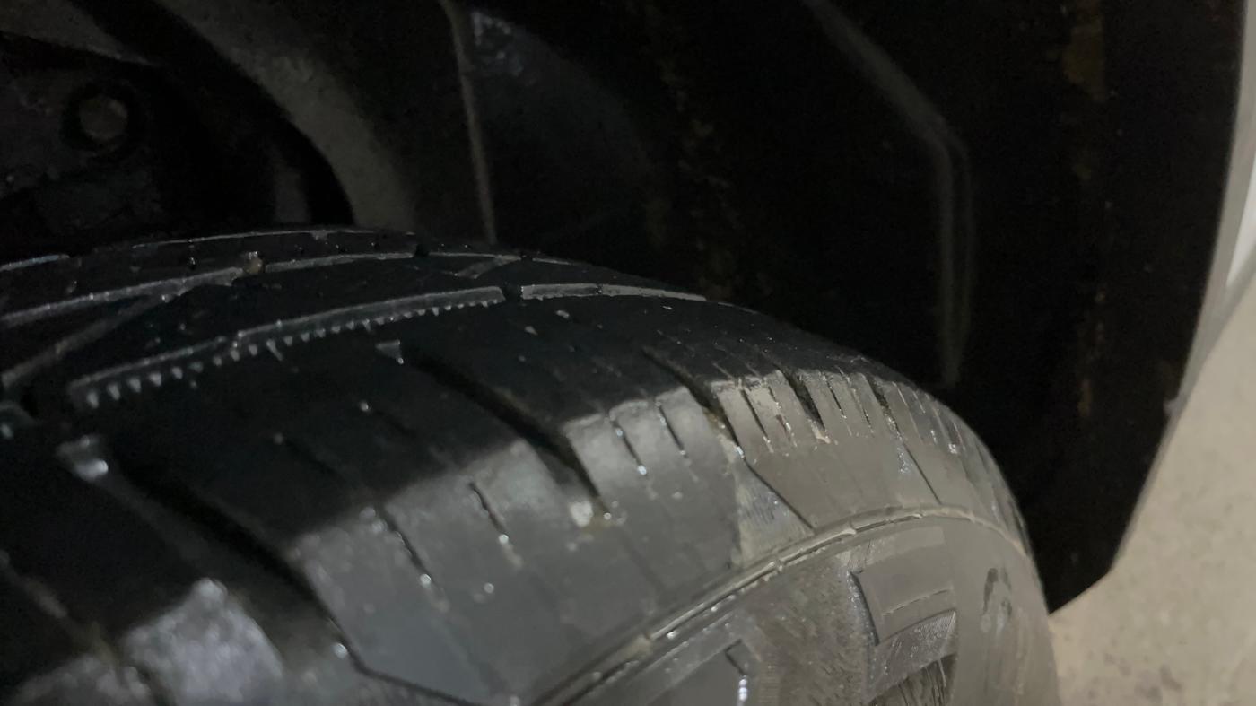 2021 Tata Harrier XZA PLUS 2.0L, Diesel, Automatic, 98,036 km, Right Rear Tyre Tread