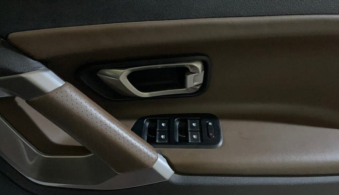 2021 Tata Harrier XZA PLUS 2.0L, Diesel, Automatic, 98,036 km, Driver Side Door Panels Control