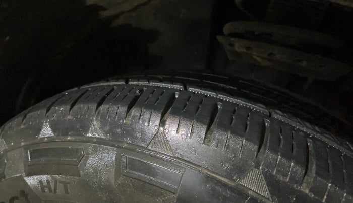 2021 Tata Harrier XZA PLUS 2.0L, Diesel, Automatic, 98,036 km, Right Front Tyre Tread