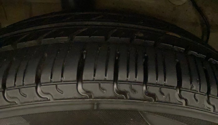 2019 Maruti Celerio VXI CNG, CNG, Manual, 73,070 km, Right Front Tyre Tread