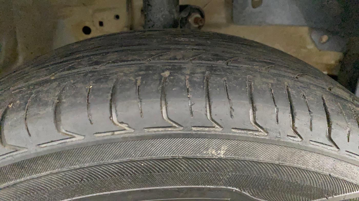 2015 Honda Amaze 1.2L I-VTEC S, Petrol, Manual, 82,038 km, Right Front Tyre Tread