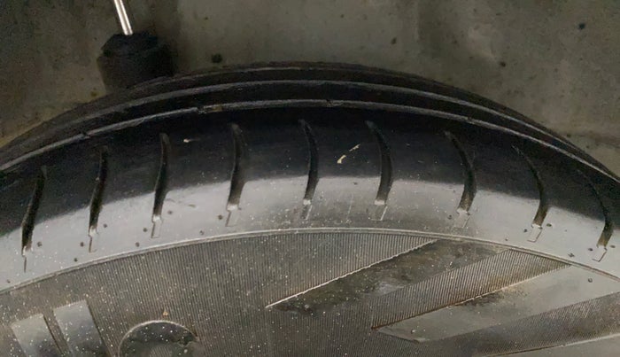 2015 Honda Amaze 1.2L I-VTEC S, Petrol, Manual, 82,275 km, Right Rear Tyre Tread