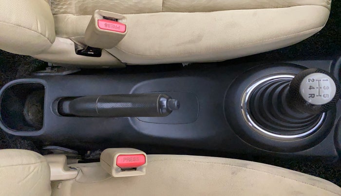 2015 Honda Amaze 1.2L I-VTEC S, Petrol, Manual, 82,275 km, Gear Lever