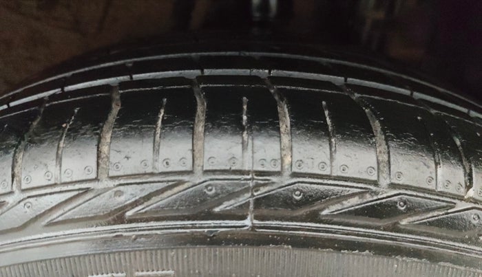 2019 Tata NEXON XMA PETROL, Petrol, Automatic, 29,568 km, Left Rear Tyre Tread