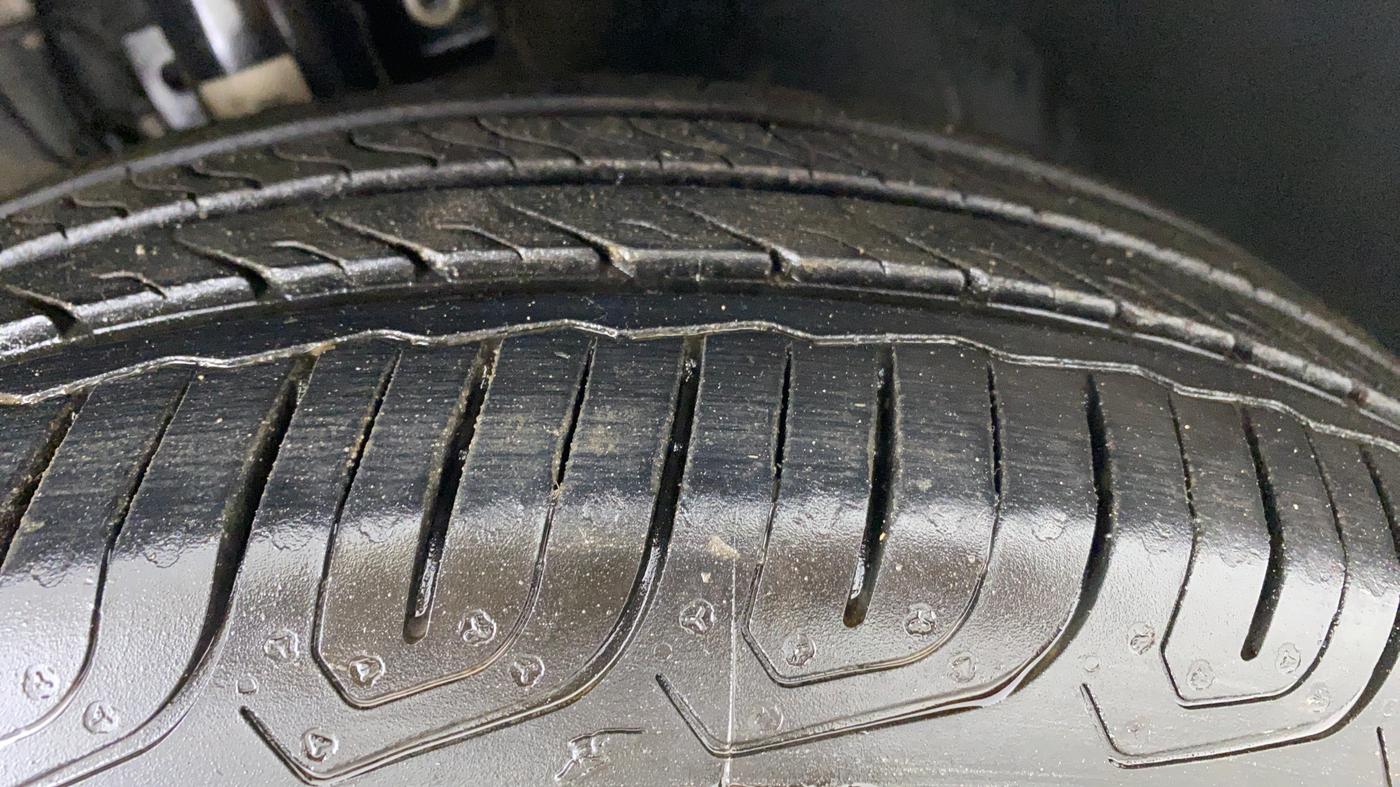 2021 Volkswagen Polo Trendline 1.0 L Petrol, Petrol, Manual, 71,908 km, Right Front Tyre Tread