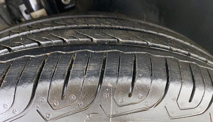 2021 Volkswagen Polo Trendline 1.0 L Petrol, Petrol, Manual, 71,908 km, Right Front Tyre Tread