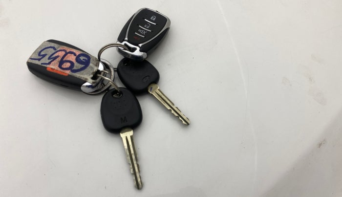 2014 Hyundai i10 MAGNA 1.1, Petrol, Manual, 85,092 km, Key Close Up