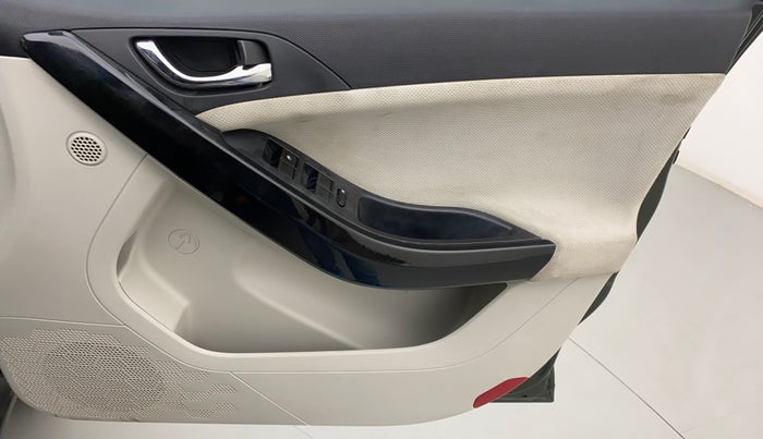 2020 Tata NEXON XZA PLUS (O) PETROL, Petrol, Automatic, 66,814 km, Driver Side Door Panels Control