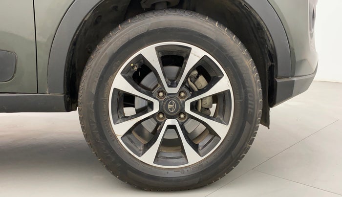 2020 Tata NEXON XZA PLUS (O) PETROL, Petrol, Automatic, 66,814 km, Right Front Wheel